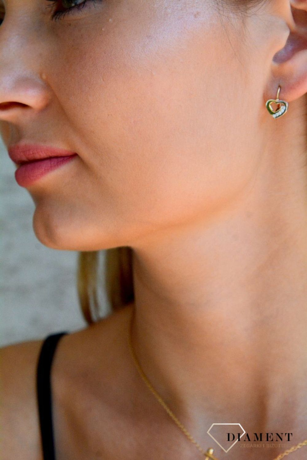 Złote kolczyki damskie 375 serduszka wiszące z cyrkoniami KL 1771A 375 (2).jpg